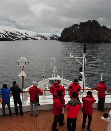 奇幻島迅雷下载