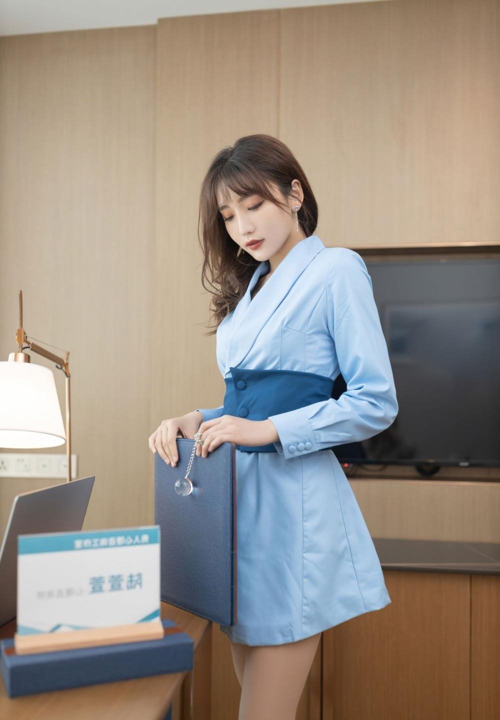 ������Ů��۲�Ѹ������