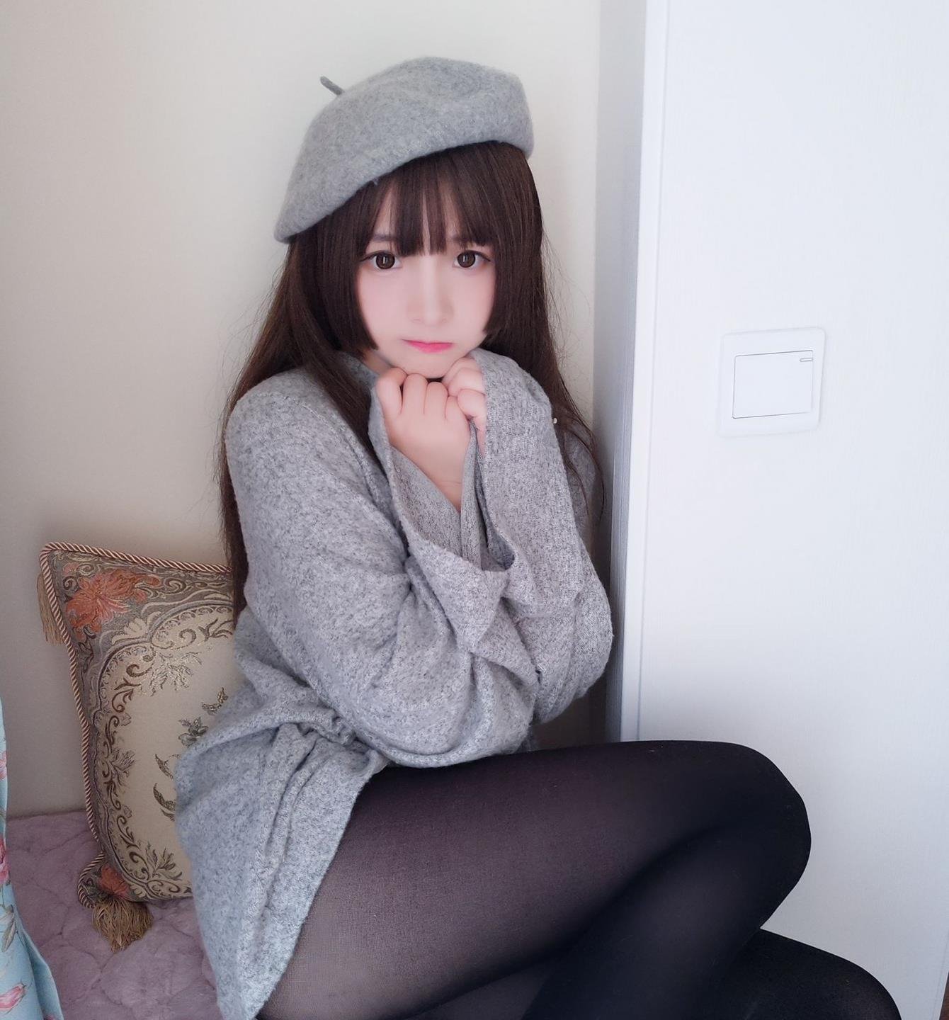 美女裸装视频迅雷下载