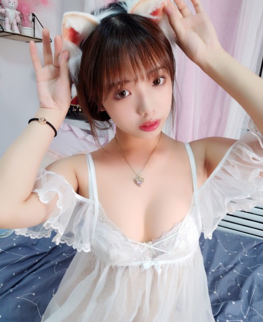 Ů������ĸ��zoozooѸ������