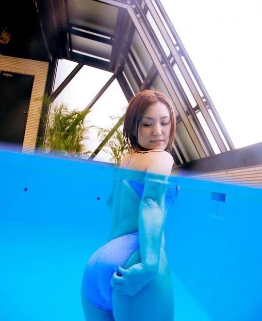 ��ʵ������С˵�ϼ�