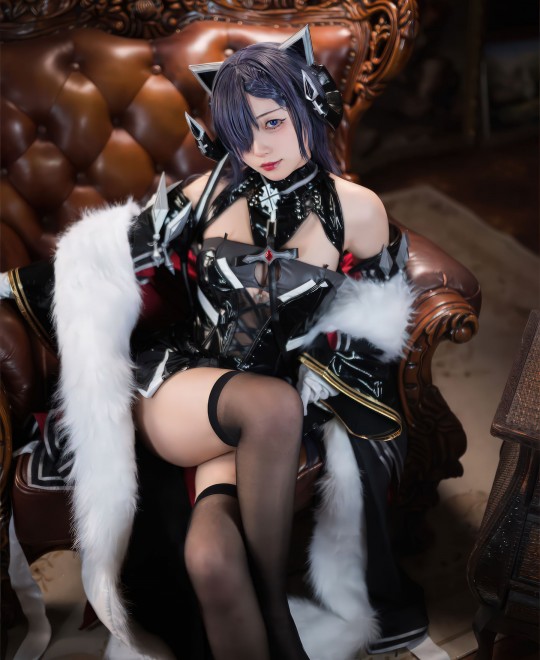 ���˺�Ů����������ƵѸ������